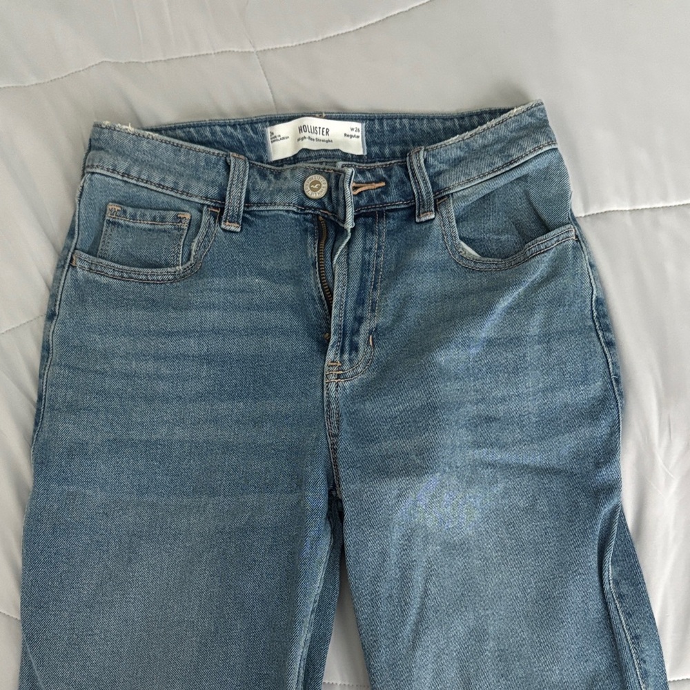 Hollister high rise straight jeans